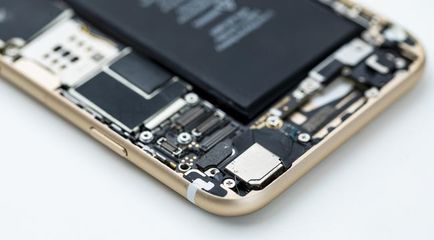 跨界“亂”戰(zhàn) 手機(jī)廠(chǎng)商造車(chē)，車(chē)企造手機(jī)，誰(shuí)在定義未來(lái)？